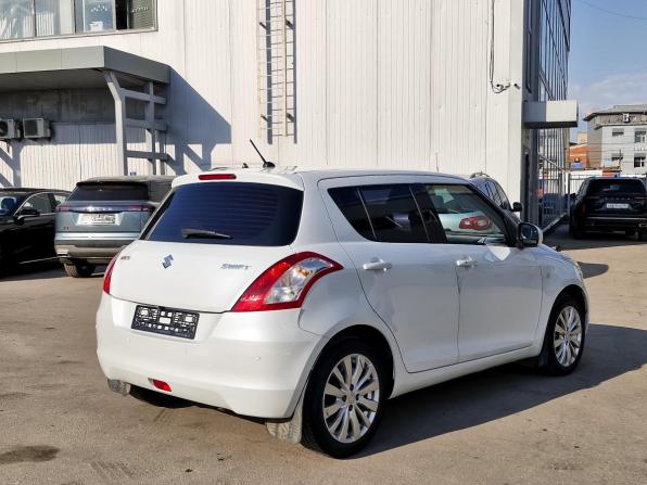 Suzuki Swift IV с пробегом 2012 года, цена 999 000 рублей, 73859 км, хэтчбек, Автокод Объявления