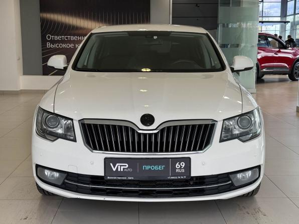 Skoda Superb II Рестайлинг с пробегом 2013 года, цена 897 000 рублей, 216001 км, лифтбек, Автокод Объявления