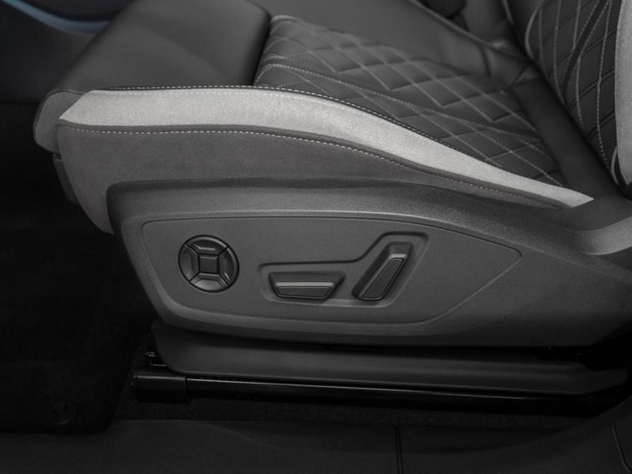 Audi Q3 II (F3) Москва  - изображение 15