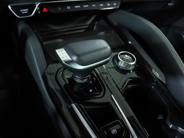 Geely Monjaro I Рестайлинг с пробегом 2024 года, цена 3 699 000 рублей, 6206 км, внедорожник, Автокод Объявления