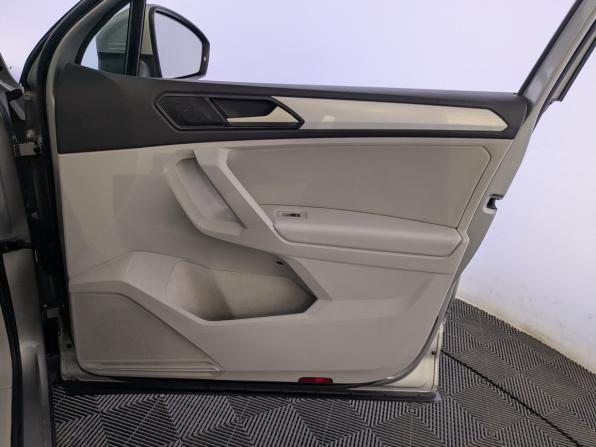 Volkswagen Tiguan II с пробегом 2018 года, цена 2 200 000 рублей, 183054 км, внедорожник, Автокод Объявления