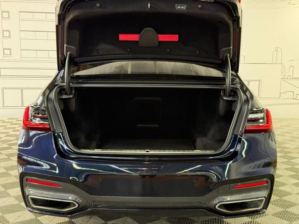 BMW 7 серии VI (G11/G12) Рестайлинг с пробегом 2021 года, цена 7 450 000 рублей, 110000 км, седан, Автокод Объявления