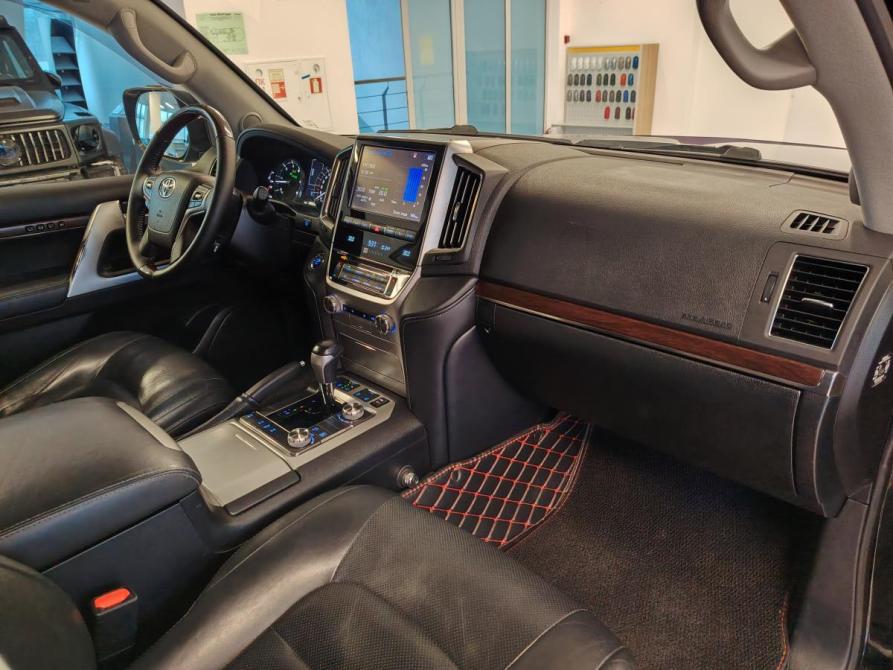 Toyota Land Cruiser 200 Series Рестайлинг 2 Санкт-Петербург  - изображение 7