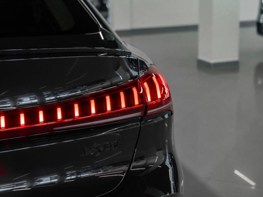 Audi A5 III (B10) Москва  - изображение 30