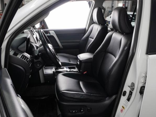 Toyota Land Cruiser Prado 150 Series с пробегом 2010 года, цена 3 769 000 рублей, 113064 км, внедорожник, Автокод Объявления