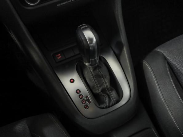 Volkswagen Golf VI с пробегом 2011 года, цена 849 000 рублей, 125584 км, хэтчбек, Автокод Объявления