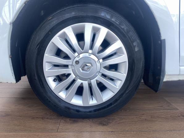 Renault Logan II с пробегом 2017 года, цена 589 000 рублей, 229583 км, седан, Автокод Объявления
