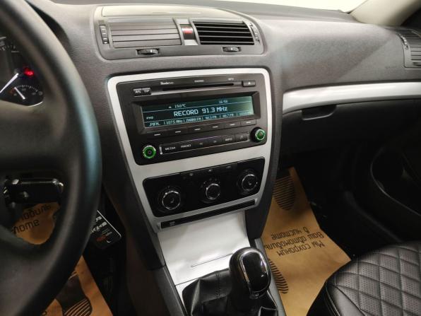 Skoda Octavia II (A5) Рестайлинг с пробегом 2011 года, цена 650 000 рублей, 177621 км, лифтбек, Автокод Объявления