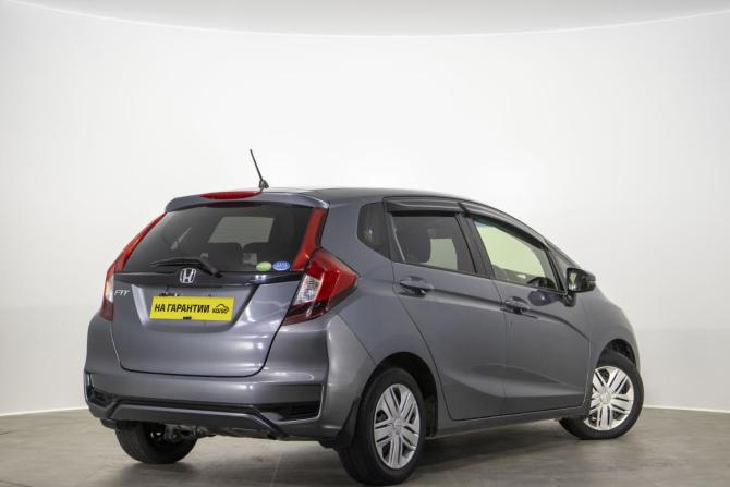 Honda Fit III Рестайлинг с пробегом 2018 года, цена 1 299 000 рублей, 90000 км, хэтчбек, Автокод Объявления
