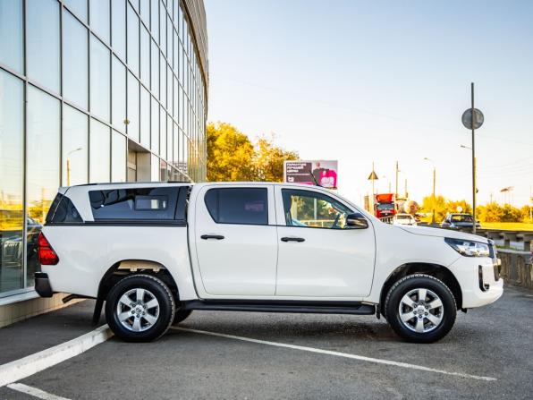 Toyota Hilux VIII Рестайлинг 2 с пробегом 2020 года, цена 3 988 000 рублей, 72248 км, offers.body_type.unknown, Автокод Объявления
