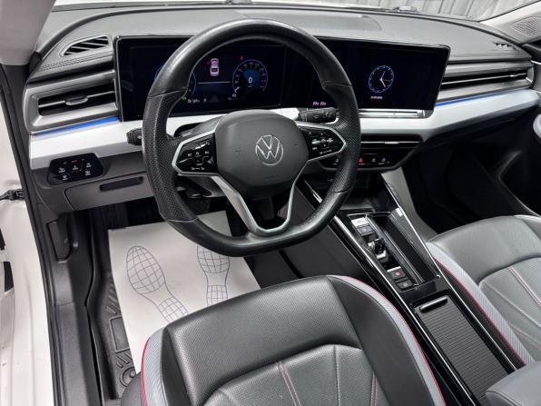 Volkswagen Lamando II с пробегом 2022 года, цена 2 850 000 рублей, 51744 км, лифтбек, Автокод Объявления