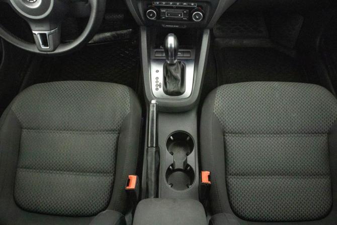 Volkswagen Jetta VI с пробегом 2012 года, цена 639 000 рублей, 300254 км, седан, Автокод Объявления