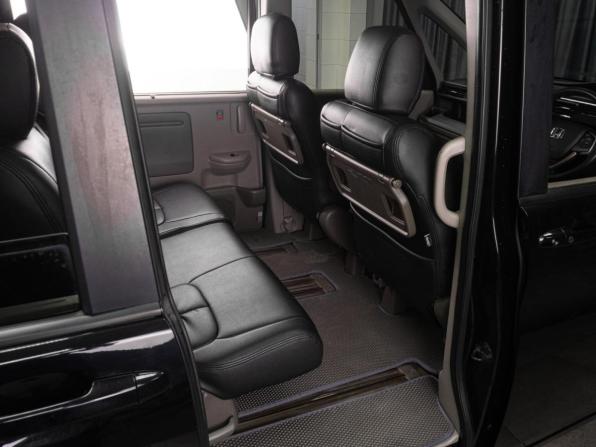 Honda Stepwgn V с пробегом 2015 года, цена 1 849 000 рублей, 151719 км, минивэн, Автокод Объявления