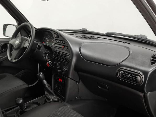 Chevrolet Niva I Рестайлинг с пробегом 2018 года, цена 709 000 рублей, 102233 км, внедорожник, Автокод Объявления