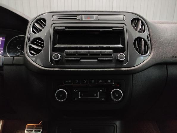 Volkswagen Tiguan I Рестайлинг с пробегом 2012 года, цена 1 145 000 рублей, 198579 км, внедорожник, Автокод Объявления