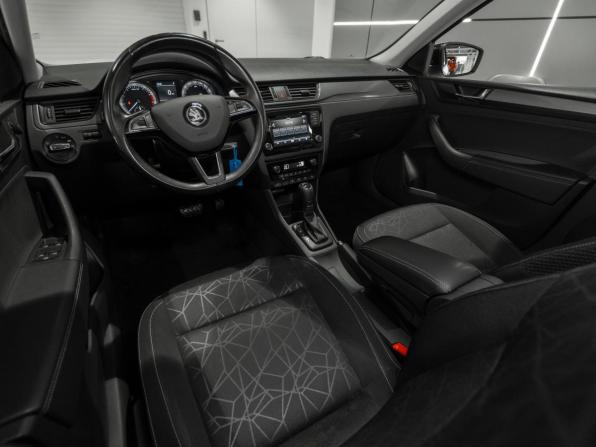 Skoda Rapid I Рестайлинг с пробегом 2019 года, цена 1 445 000 рублей, 71328 км, лифтбек, Автокод Объявления
