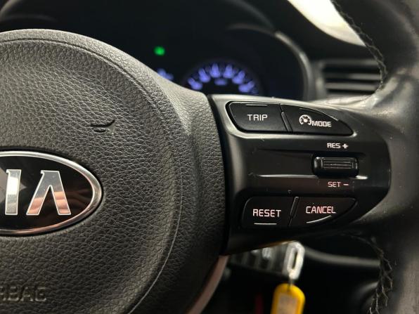 Kia Rio IV с пробегом 2018 года, цена 999 000 рублей, 140871 км, хэтчбек, Автокод Объявления