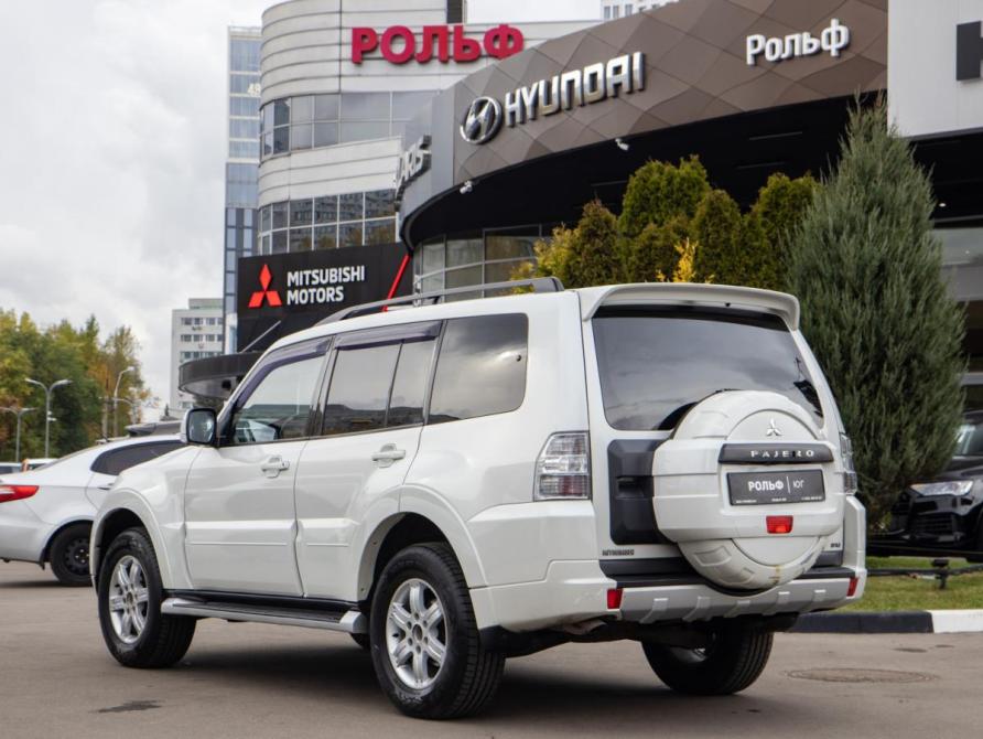 Mitsubishi Pajero IV Рестайлинг 1 Москва  - изображение 5