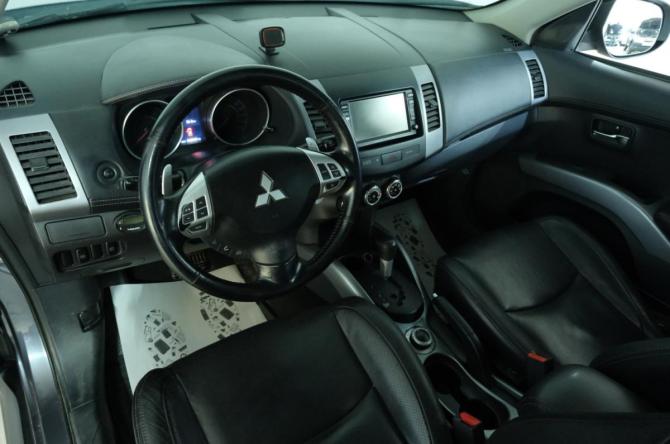 Mitsubishi Outlander II Рестайлинг с пробегом 2010 года, цена 1 369 000 рублей, 348000 км, внедорожник, Автокод Объявления