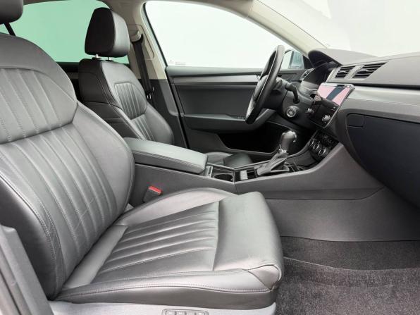 Skoda Superb III с пробегом 2019 года, цена 2 510 000 рублей, 50490 км, лифтбек, Автокод Объявления