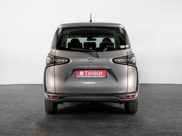 Toyota Sienta II Рестайлинг с пробегом 2021 года, цена 1 600 500 рублей, 36859 км, компактвэн, Автокод Объявления