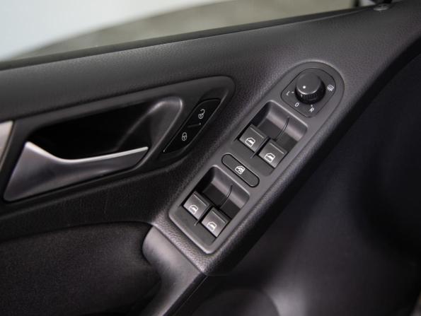Volkswagen Golf VI с пробегом 2012 года, цена 699 000 рублей, 190418 км, хэтчбек, Автокод Объявления