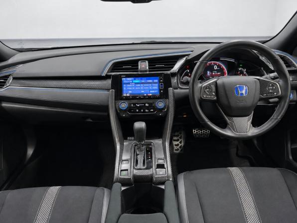 Honda Civic X Рестайлинг с пробегом 2021 года, цена 2 150 000 рублей, 64333 км, хэтчбек, Автокод Объявления