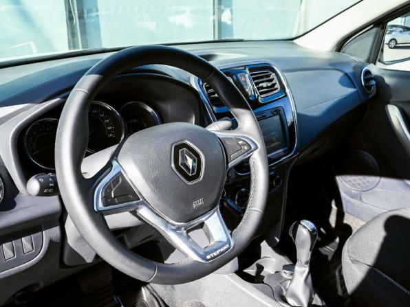 Renault Logan II Рестайлинг с пробегом 2019 года, цена 1 207 500 рублей, 71230 км, седан, Автокод Объявления