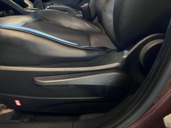 Hyundai ix35 I Рестайлинг с пробегом 2014 года, цена 1 100 000 рублей, 261826 км, внедорожник, Автокод Объявления