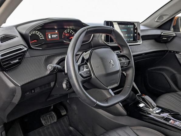 Peugeot 2008 II с пробегом 2021 года, цена 2 025 000 рублей, 13039 км, внедорожник, Автокод Объявления