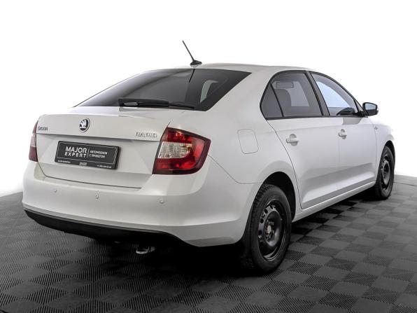 Skoda Rapid I Рестайлинг с пробегом 2019 года, цена 1 310 000 рублей, 89775 км, лифтбек, Автокод Объявления