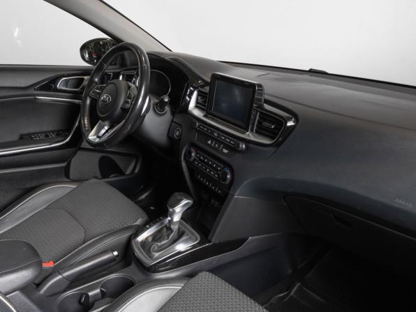 Kia Ceed III с пробегом 2019 года, цена 1 981 600 рублей, 60883 км, хэтчбек, Автокод Объявления