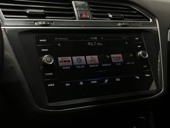 Volkswagen Tiguan II Рестайлинг с пробегом 2021 года, цена 3 035 000 рублей, 71700 км, внедорожник, Автокод Объявления