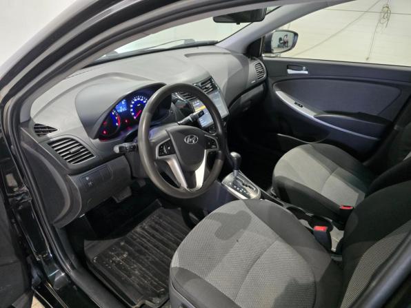 Hyundai Solaris I с пробегом 2013 года, цена 715 000 рублей, 192000 км, седан, Автокод Объявления