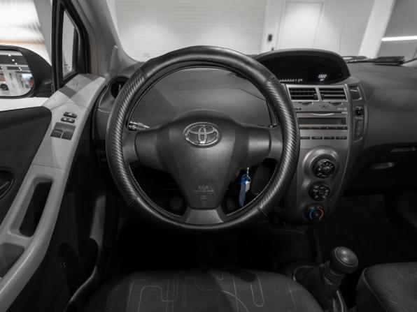 Toyota Yaris II Рестайлинг с пробегом 2009 года, цена 760 000 рублей, 159592 км, хэтчбек, Автокод Объявления