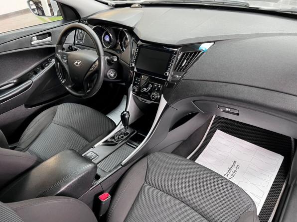 Hyundai Sonata VI (YF) с пробегом 2011 года, цена 945 000 рублей, 267025 км, седан, Автокод Объявления