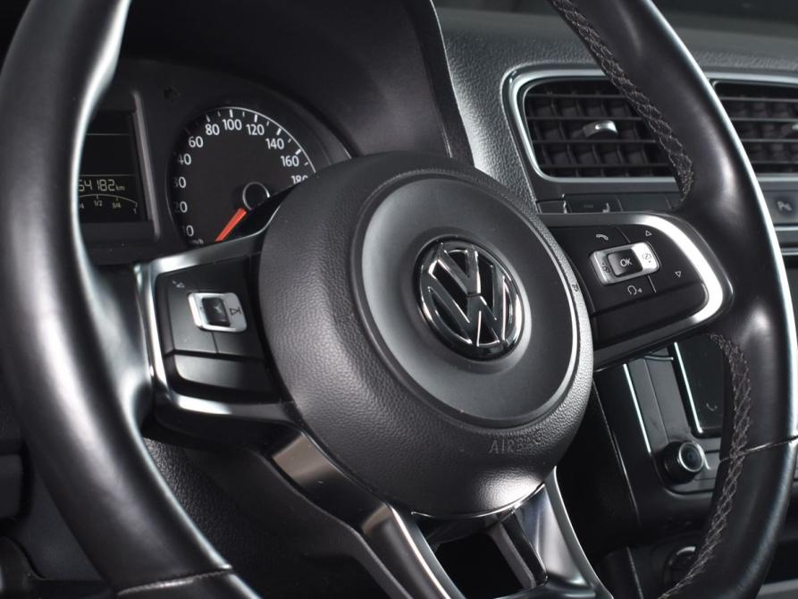 Volkswagen Polo V Рестайлинг Кемерово  - изображение 12