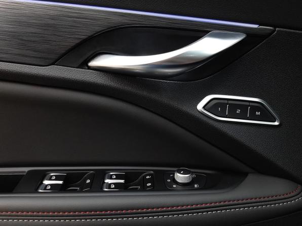 Geely Tugella I Рестайлинг с пробегом 2023 года, цена 3 090 000 рублей, 27538 км, внедорожник, Автокод Объявления