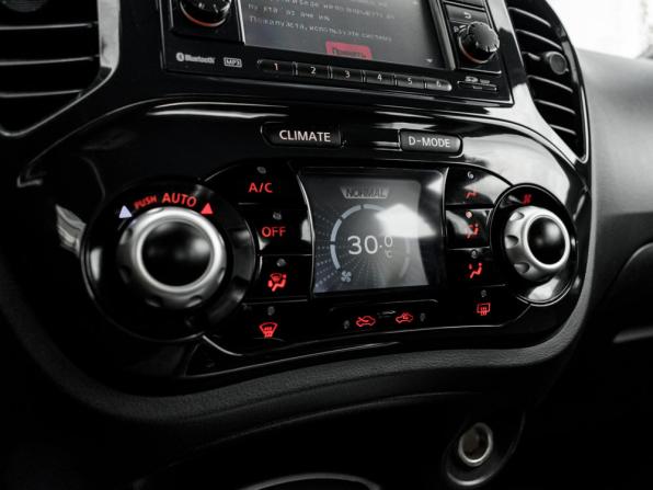 Nissan Juke I с пробегом 2012 года, цена 1 200 000 рублей, 60108 км, внедорожник, Автокод Объявления