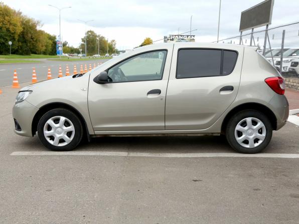 Renault Sandero II с пробегом 2016 года, цена 794 000 рублей, 66500 км, хэтчбек, Автокод Объявления