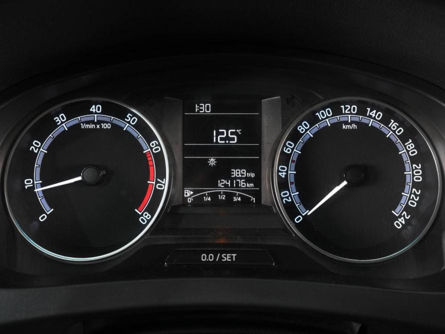 Skoda Rapid I Рестайлинг Ростов-на-Дону  - изображение 14