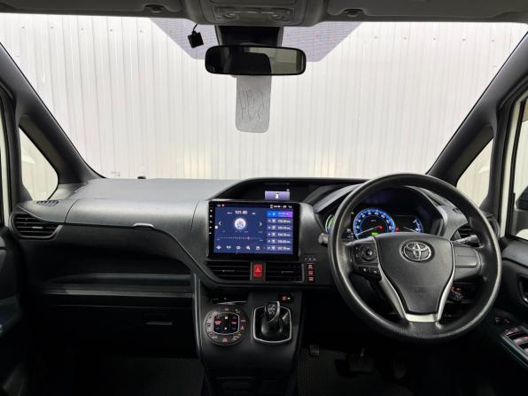Toyota Noah III (R80) с пробегом 2016 года, цена 2 000 000 рублей, 237952 км, минивэн, Автокод Объявления