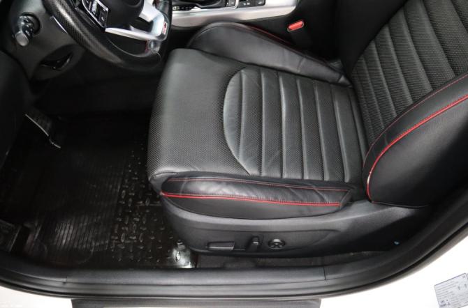 Kia Optima IV Рестайлинг с пробегом 2019 года, цена 2 295 950 рублей, 77506 км, седан, Автокод Объявления