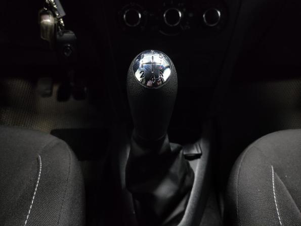 Renault Sandero II Рестайлинг с пробегом 2019 года, цена 835 000 рублей, 89552 км, хэтчбек, Автокод Объявления