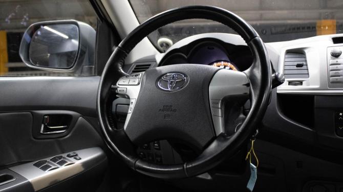 Toyota Hilux VII Рестайлинг с пробегом 2012 года, цена 1 699 000 рублей, 194122 км, пикап, Автокод Объявления