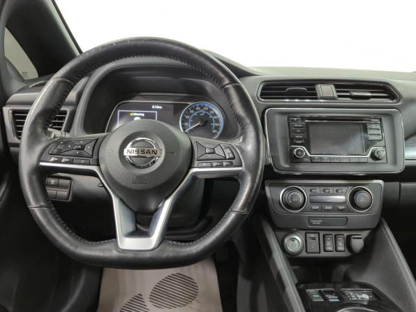 Nissan Leaf II (ZE1) с пробегом 2019 года, цена 1 980 000 рублей, 53097 км, хэтчбек, Автокод Объявления