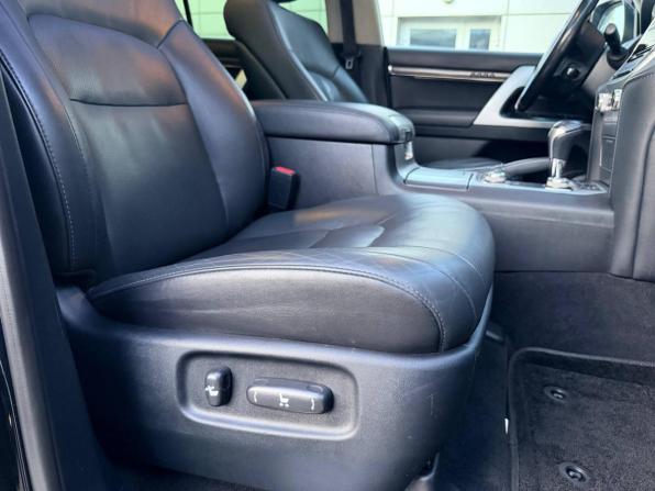 Toyota Land Cruiser 200 Series Рестайлинг 2 с пробегом 2020 года, цена 4 999 000 рублей, 471953 км, внедорожник, Автокод Объявления
