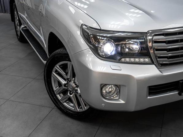 Toyota Land Cruiser 200 Series Рестайлинг 1 с пробегом 2013 года, цена 3 999 000 рублей, 183367 км, внедорожник, Автокод Объявления