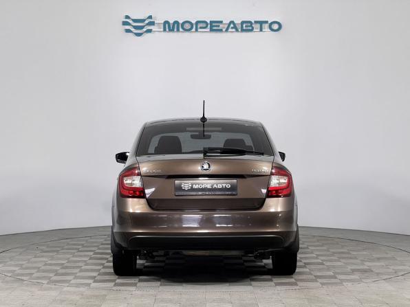 Skoda Rapid I Рестайлинг с пробегом 2017 года, цена 1 299 000 рублей, 233000 км, лифтбек, Автокод Объявления