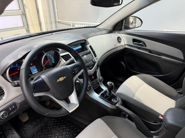 Chevrolet Cruze I с пробегом 2012 года, цена 750 000 рублей, 200319 км, хэтчбек, Автокод Объявления